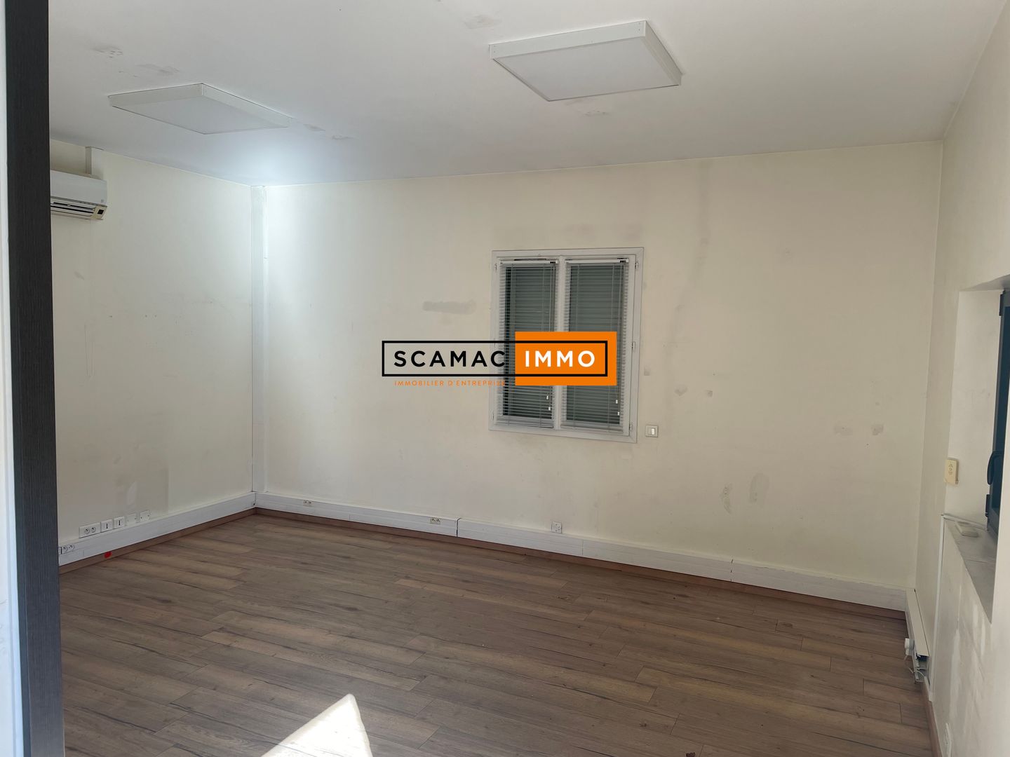 entrepôt de 428m², Pignans (Var)