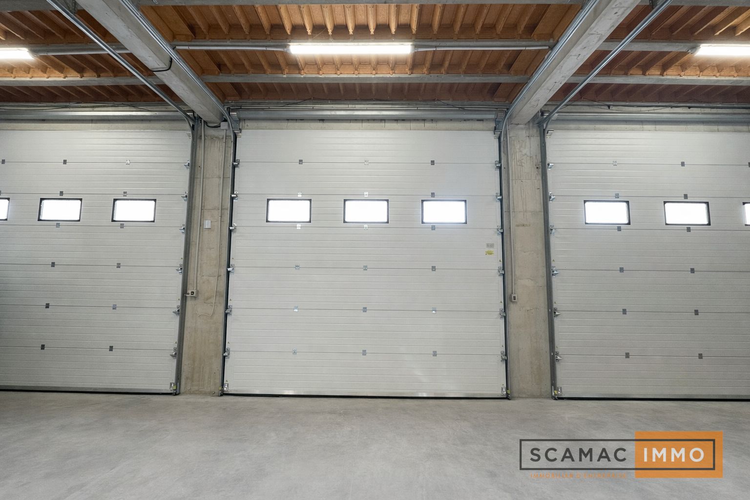 locaux mixtes de 813m², Vigneux-sur-Seine (Essonne)