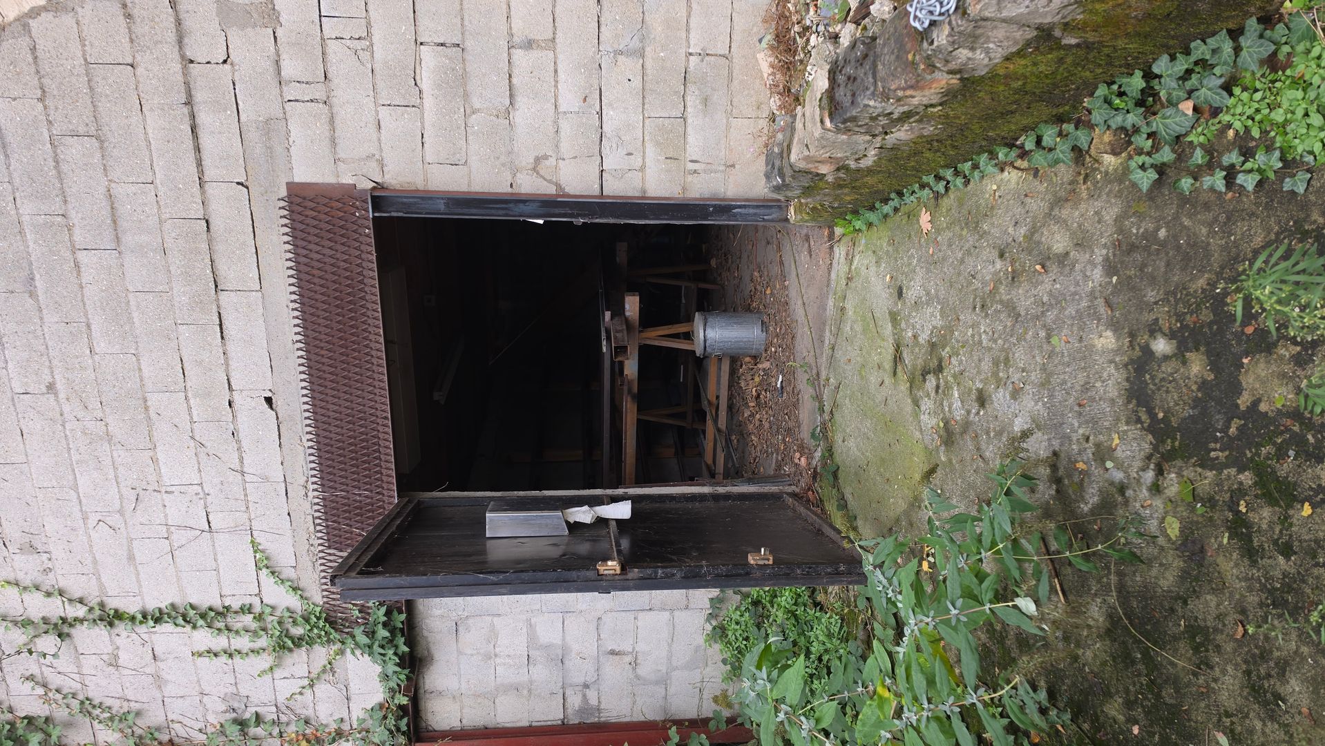 local d'activités de 110m², Meudon (Hauts-de-Seine)