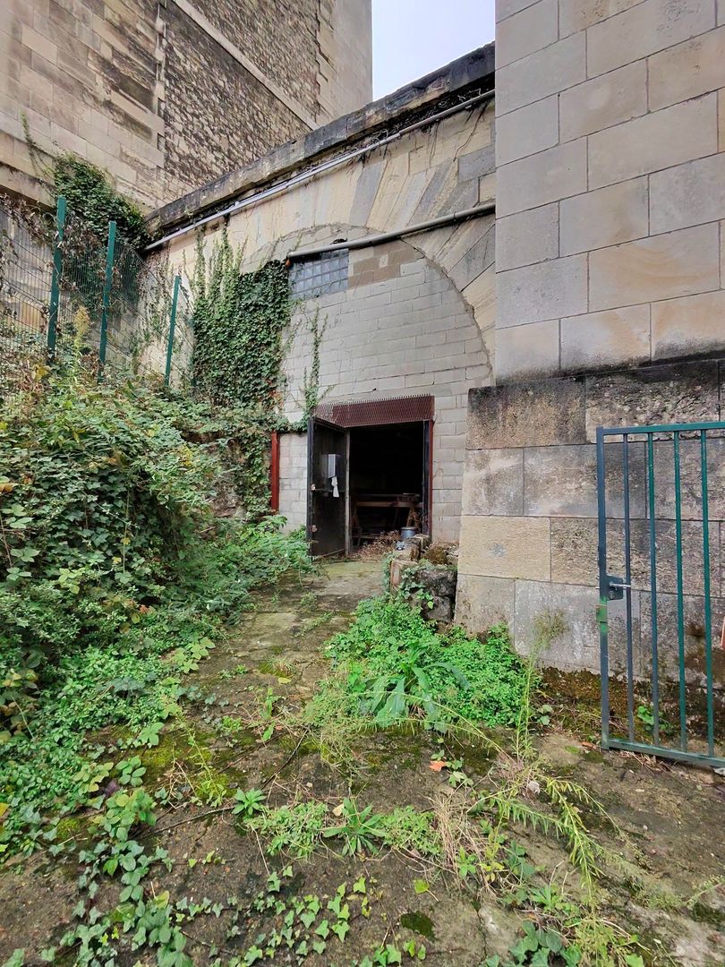 local d'activités de 110m², Meudon (Hauts-de-Seine)