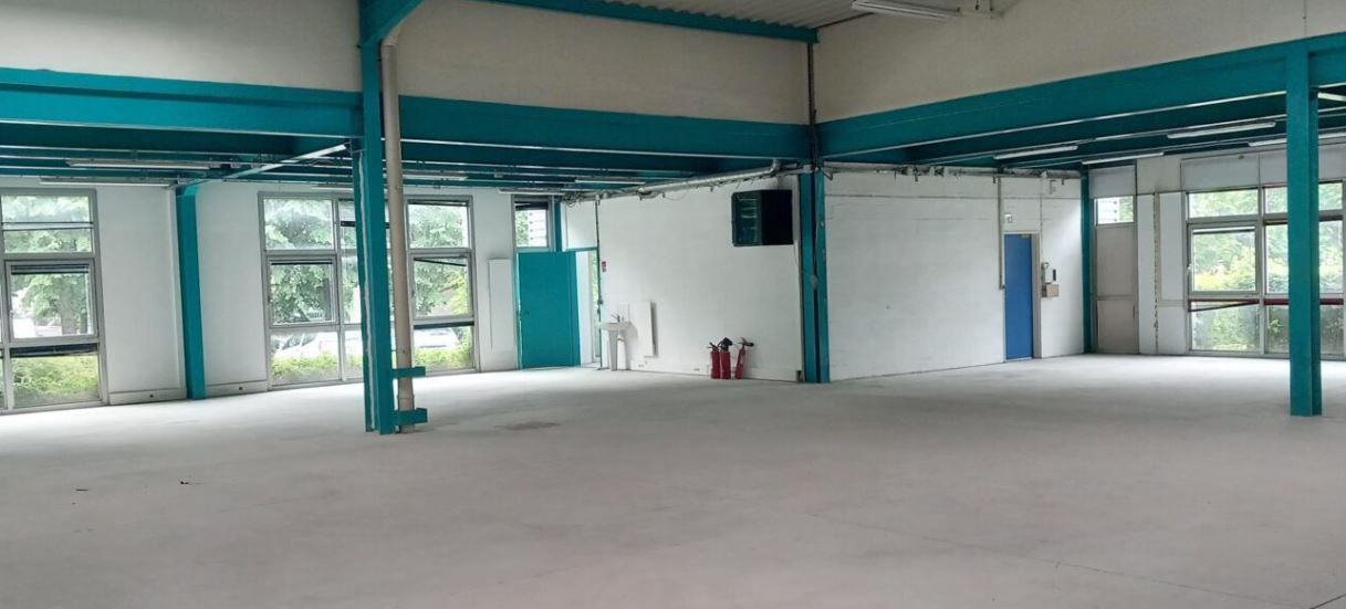 entrepôt de 458m², Tremblay-en-France (Seine-Saint-Denis)