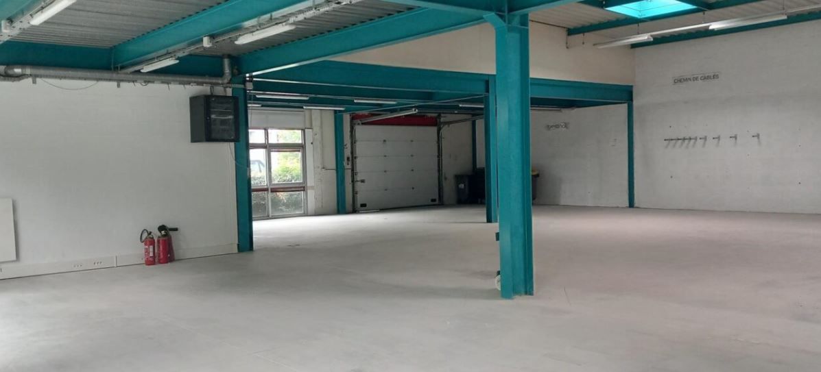 entrepôt de 458m², Tremblay-en-France (Seine-Saint-Denis)