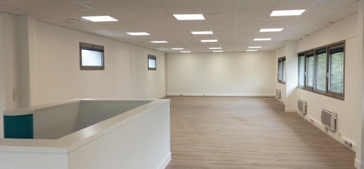 entrepôt de 458m², Tremblay-en-France (Seine-Saint-Denis)