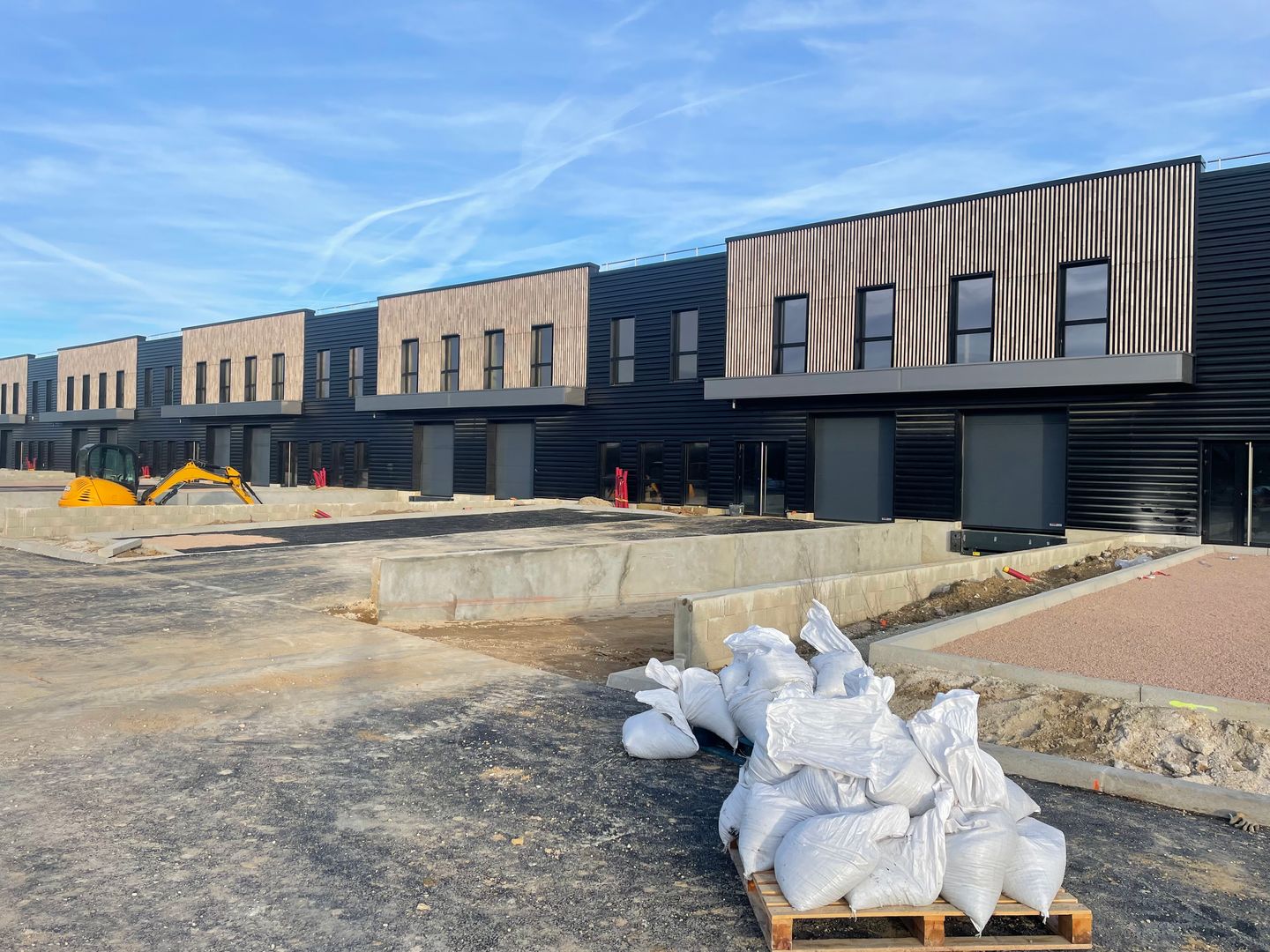 entrepôt de 1&nbsp;200m², Puiseux-en-France (Val-d'Oise)