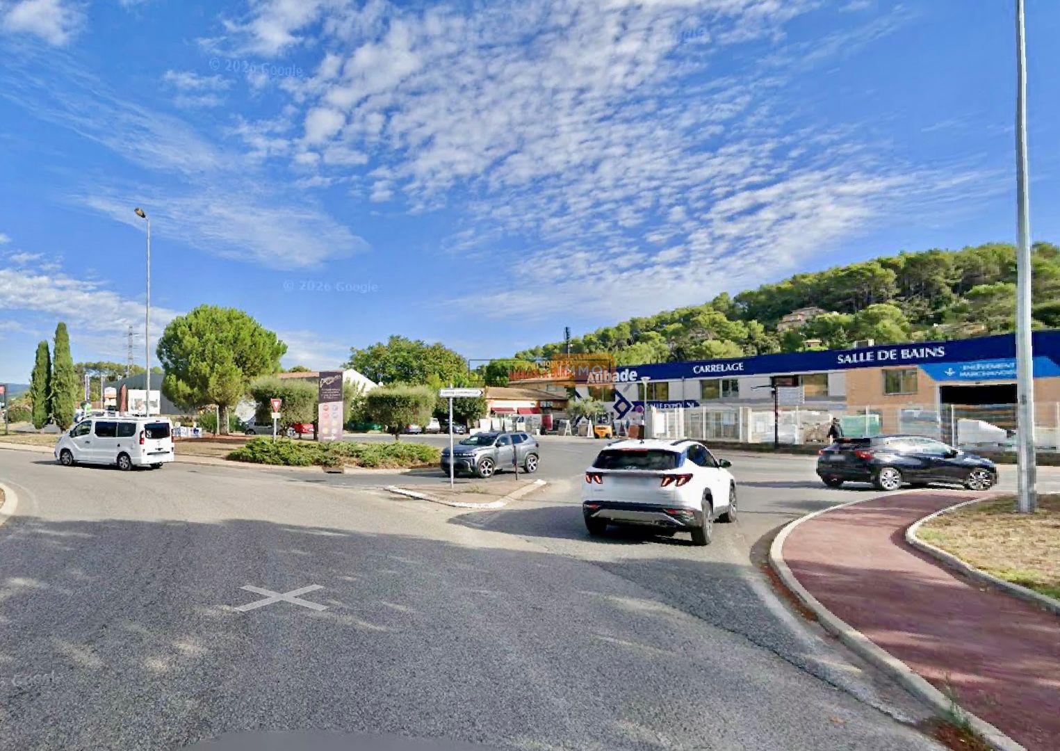 Local d'activités de 461 m², Trans-en-Provence