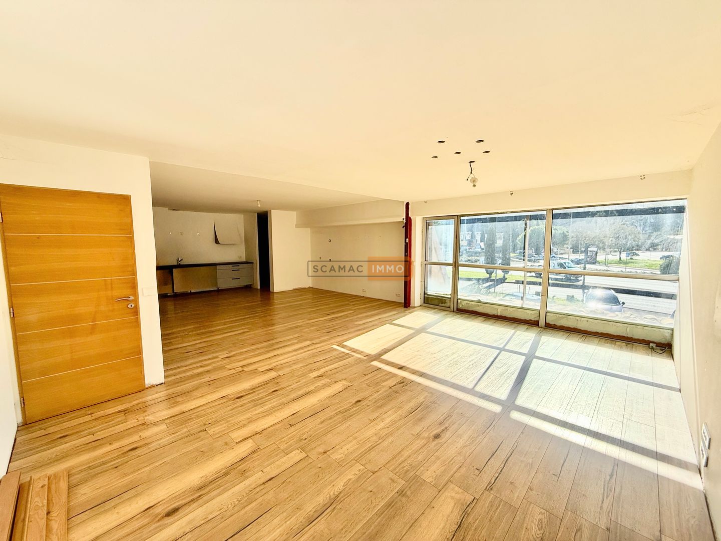 local d'activités de 461m², Trans-en-Provence (Var)