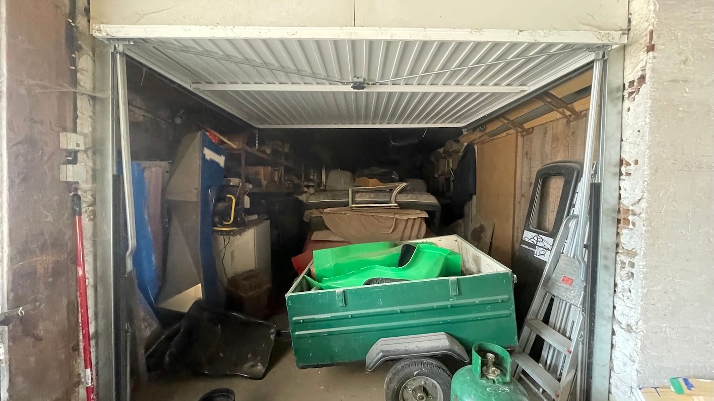 locaux mixtes de 740m², Méréville (Essonne)