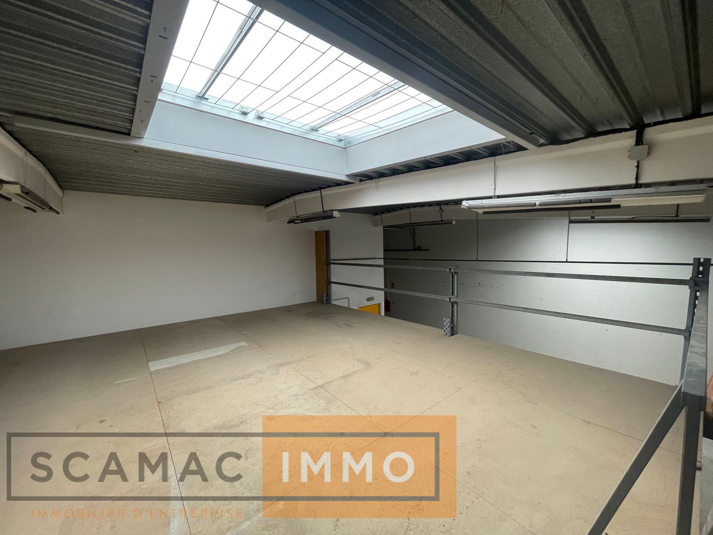 local d'activités de 250m², Bondoufle (Essonne)