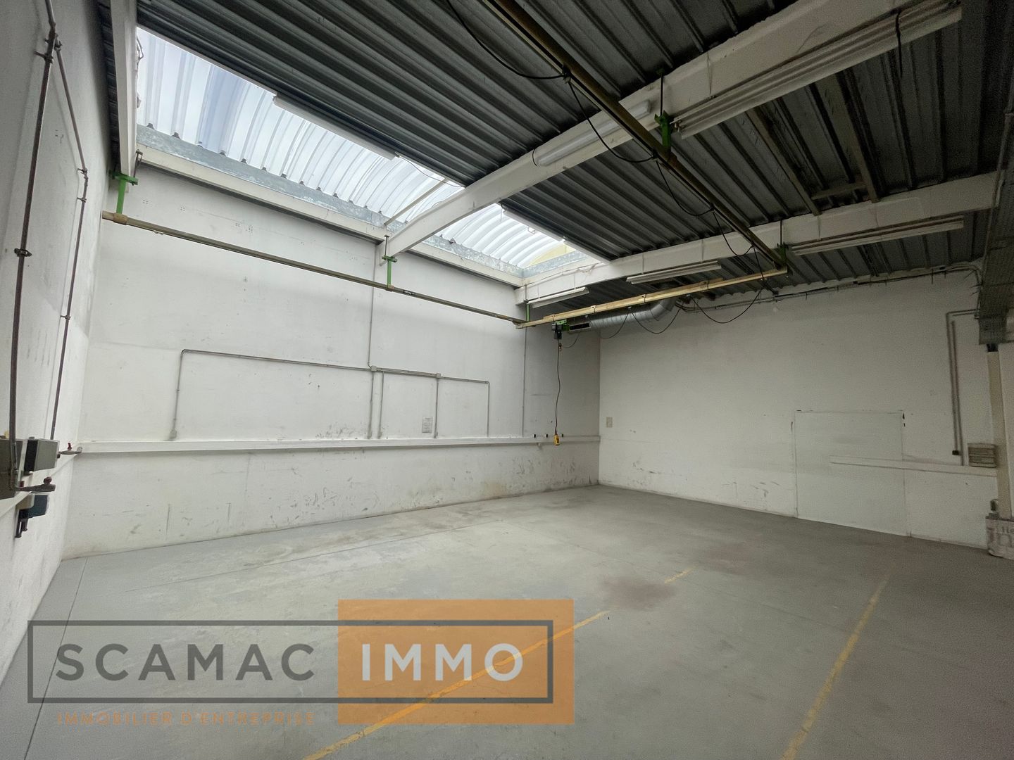 local d'activités de 400m², Bondoufle (Essonne)