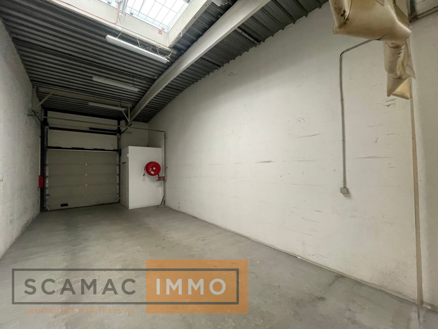 local d'activités de 400m², Bondoufle (Essonne)