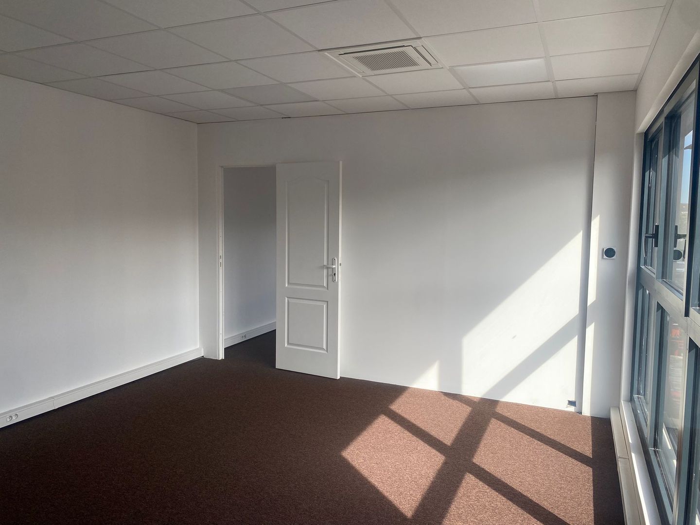 entrepôt de 200m², Stains (Seine-Saint-Denis)