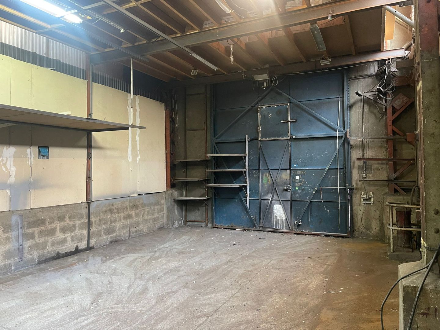 entrepôt de 210m², Aubervilliers (Seine-Saint-Denis)