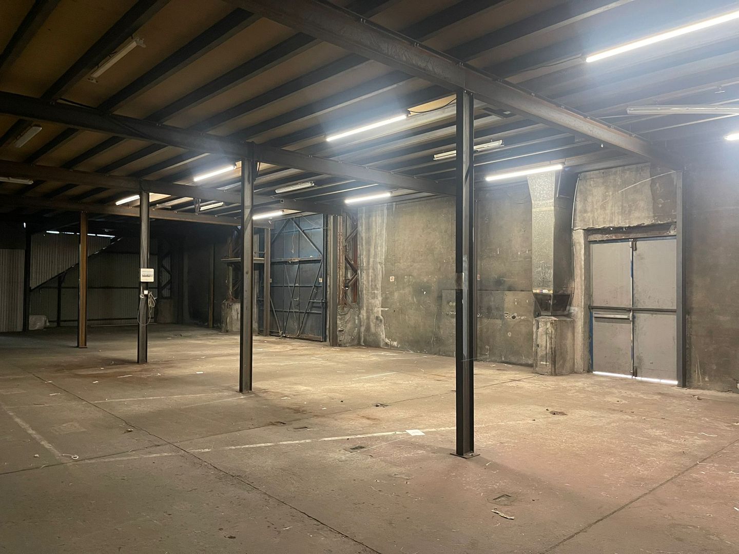 entrepôt de 240m², Aubervilliers (Seine-Saint-Denis)