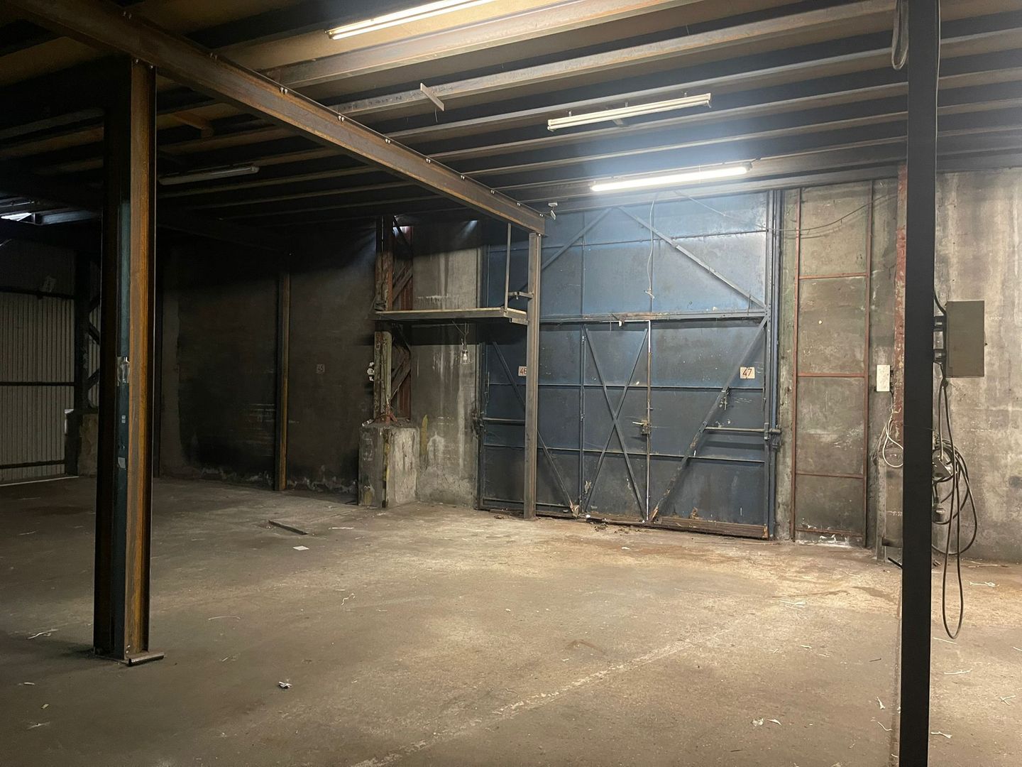 entrepôt de 240m², Aubervilliers (Seine-Saint-Denis)