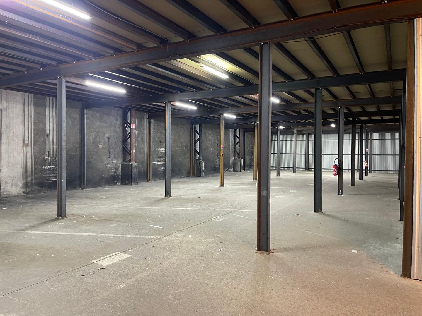 entrepôt de 400m², Aubervilliers (Seine-Saint-Denis)