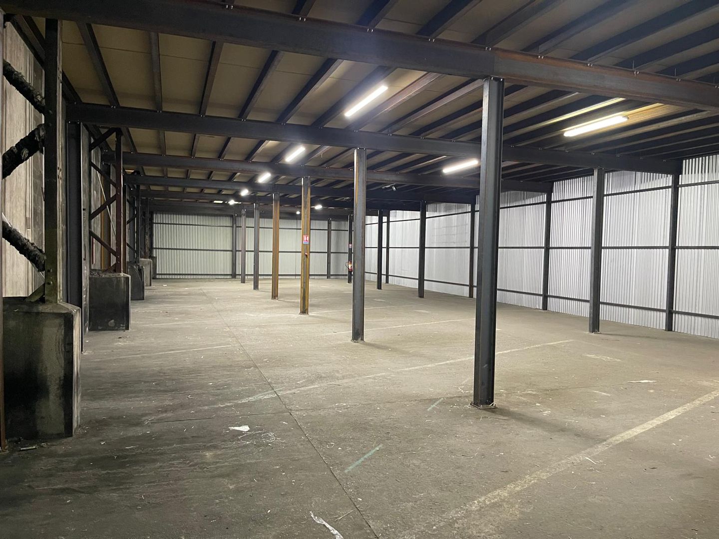 entrepôt de 400m², Aubervilliers (Seine-Saint-Denis)