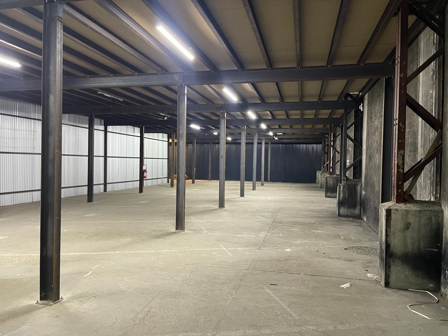 entrepôt de 400m², Aubervilliers (Seine-Saint-Denis)