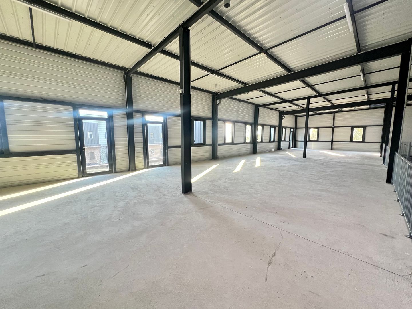 local d'activités de 640m², Longperrier (Seine-et-Marne)