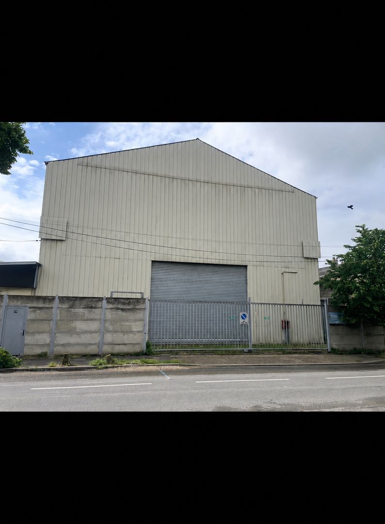 Entrepôt de 1 510 m², Bondy