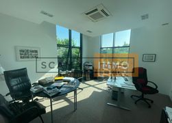 bureau de 196m², Bussy-Saint-Martin (Seine-et-Marne)