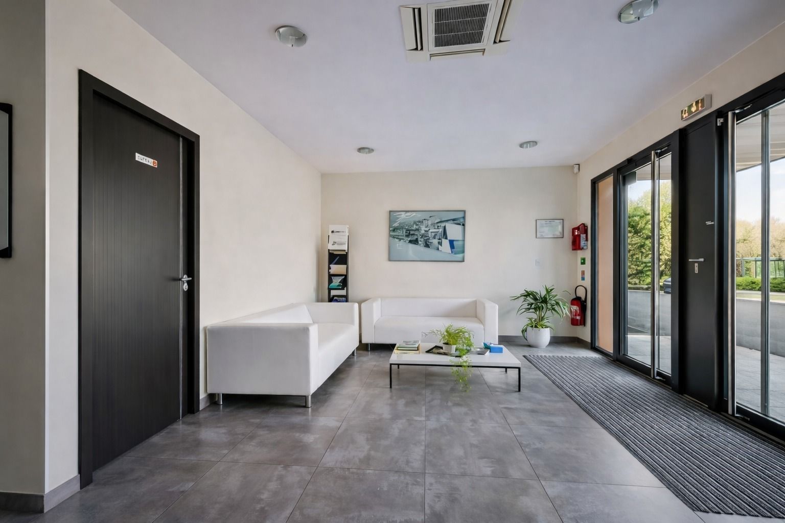 bureau de 196m², Bussy-Saint-Martin (Seine-et-Marne)