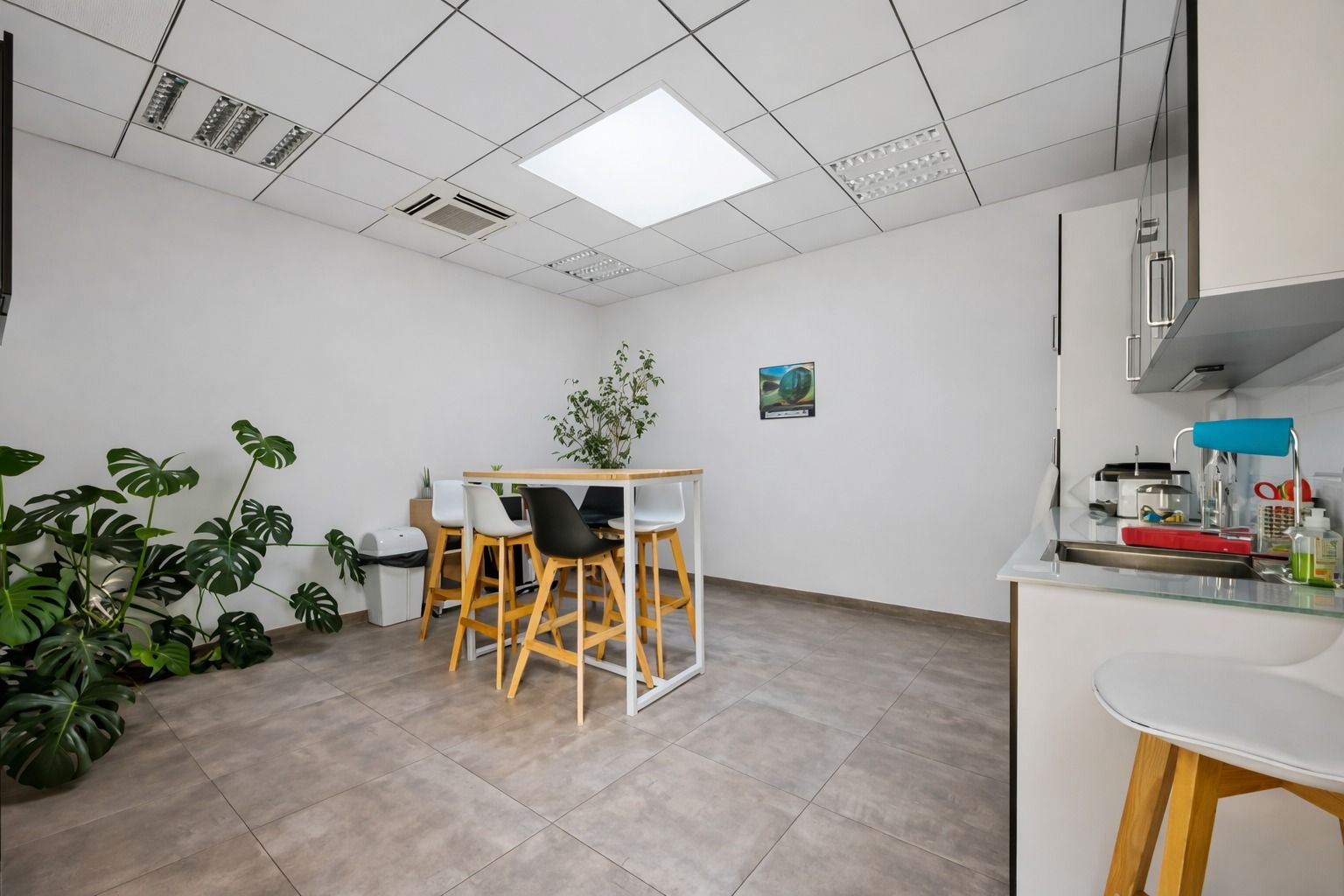 bureau de 196m², Bussy-Saint-Martin (Seine-et-Marne)