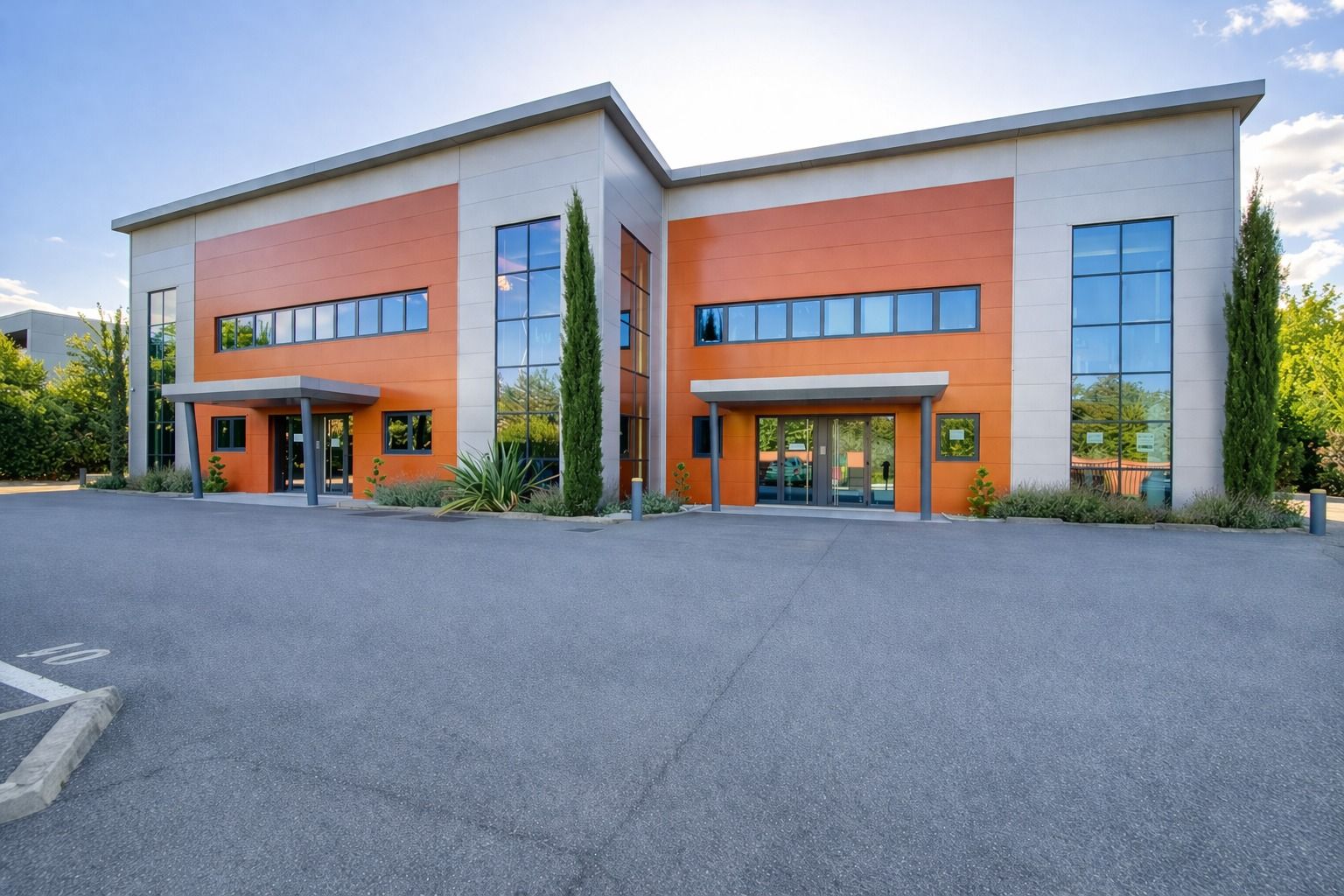 bureau de 196m², Bussy-Saint-Martin (Seine-et-Marne)