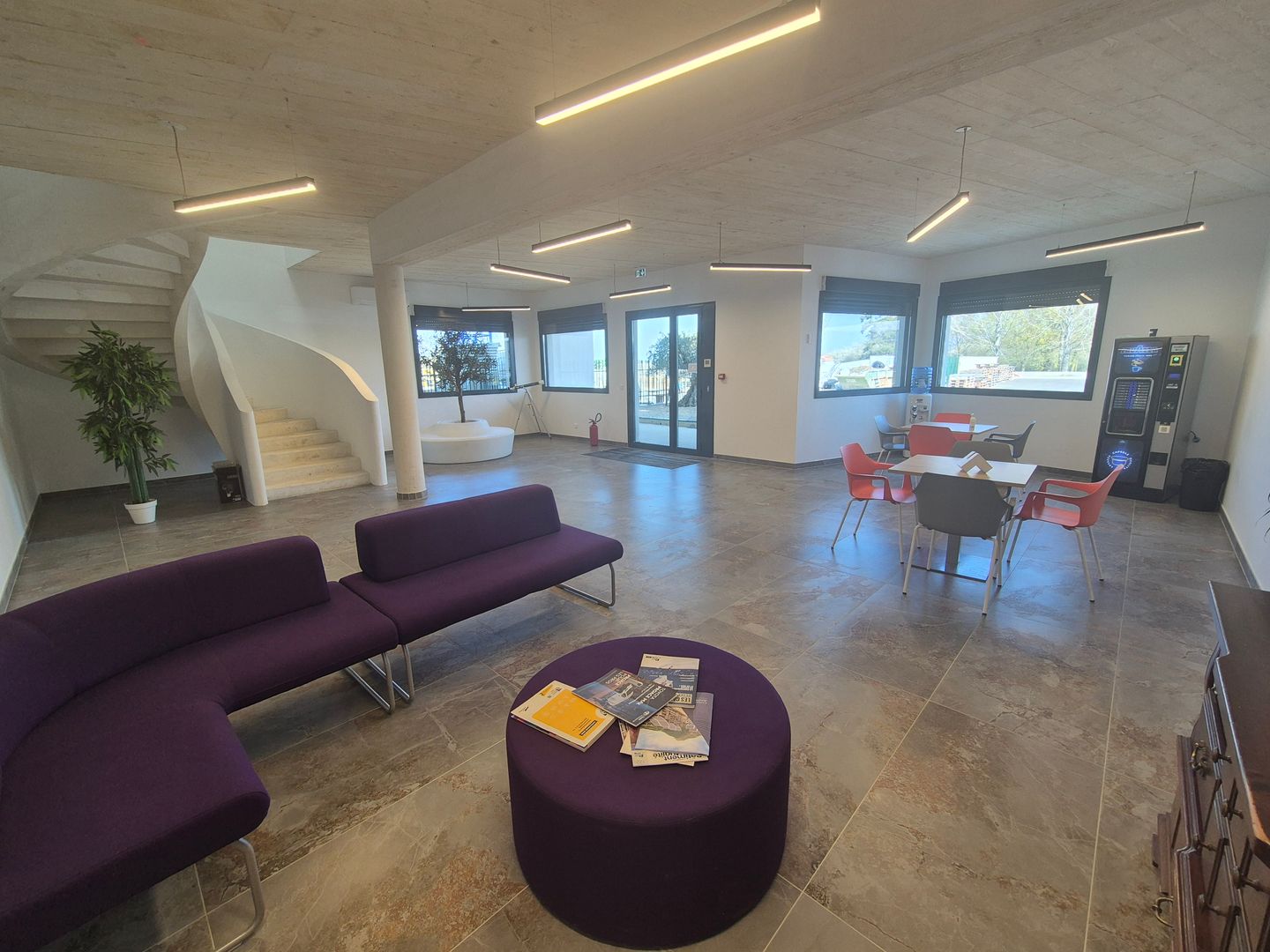 locaux mixtes de 150m², Saint-Pathus (Seine-et-Marne)