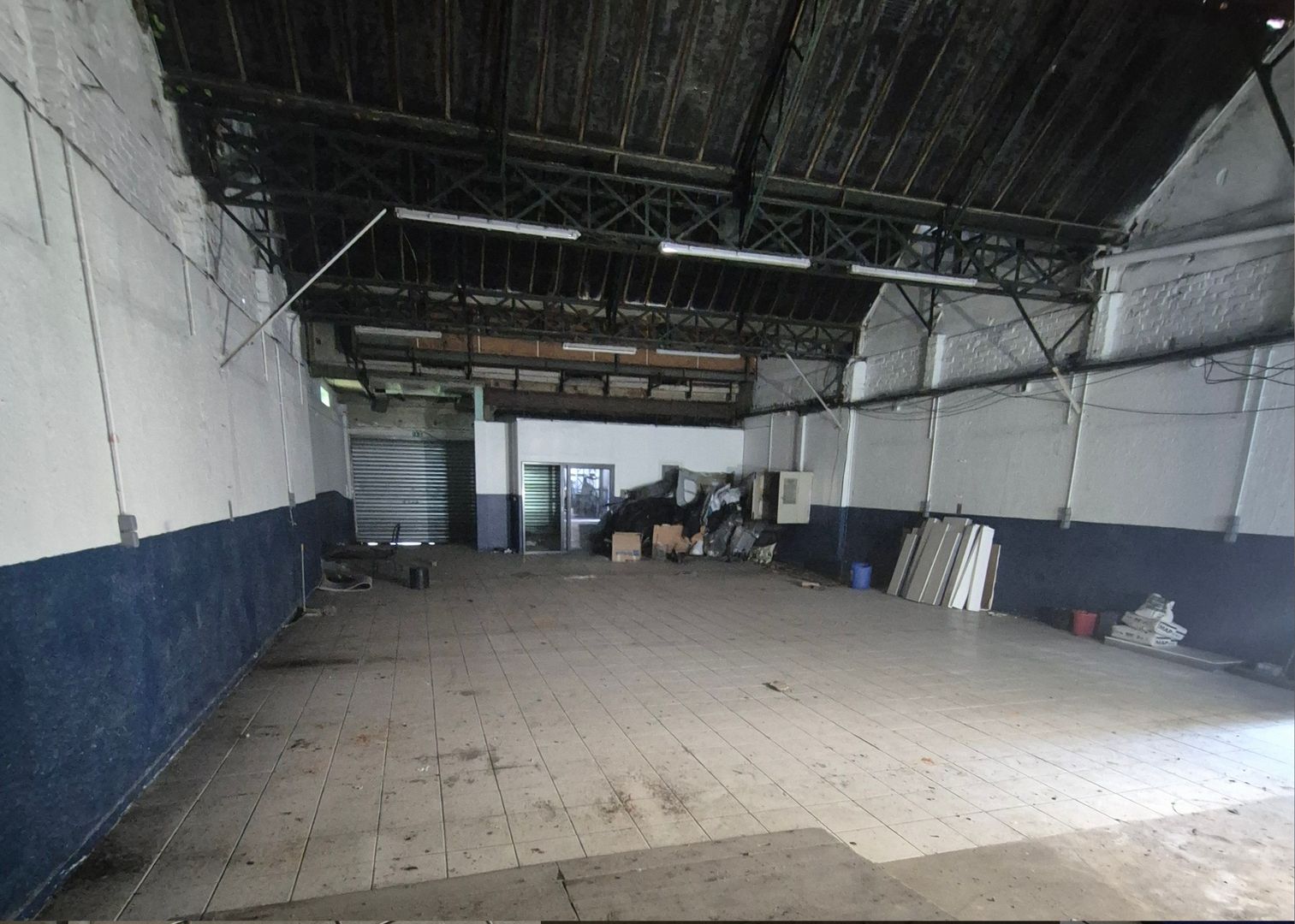 local d'activités de 316m², Villeparisis (Seine-et-Marne)