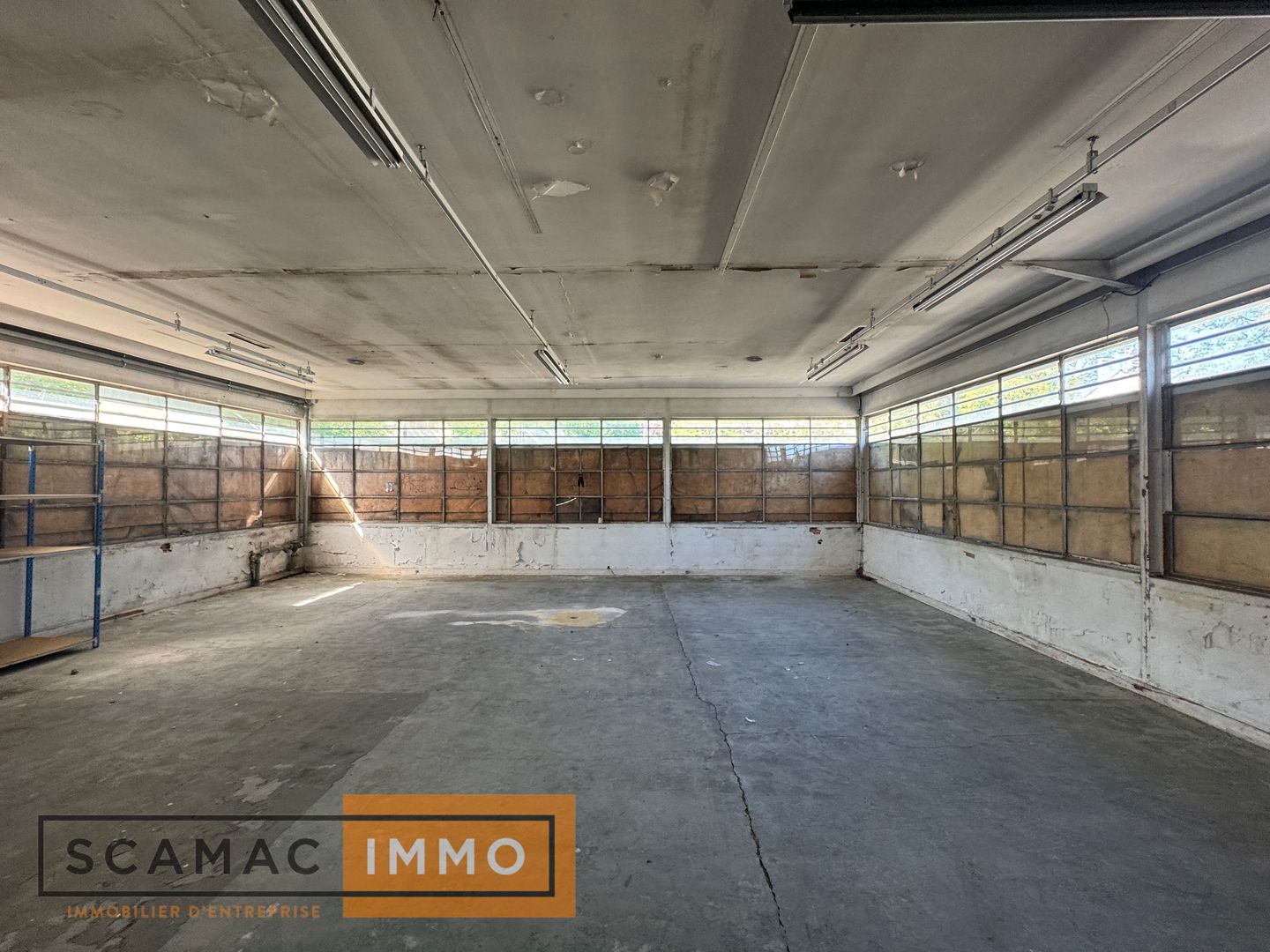 entrepôt de 1&nbsp;621m², Montlhéry (Essonne)