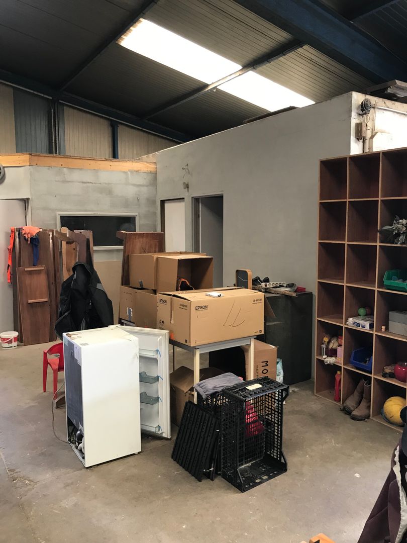 locaux mixtes de 415m², Saint-Escobille (Essonne)