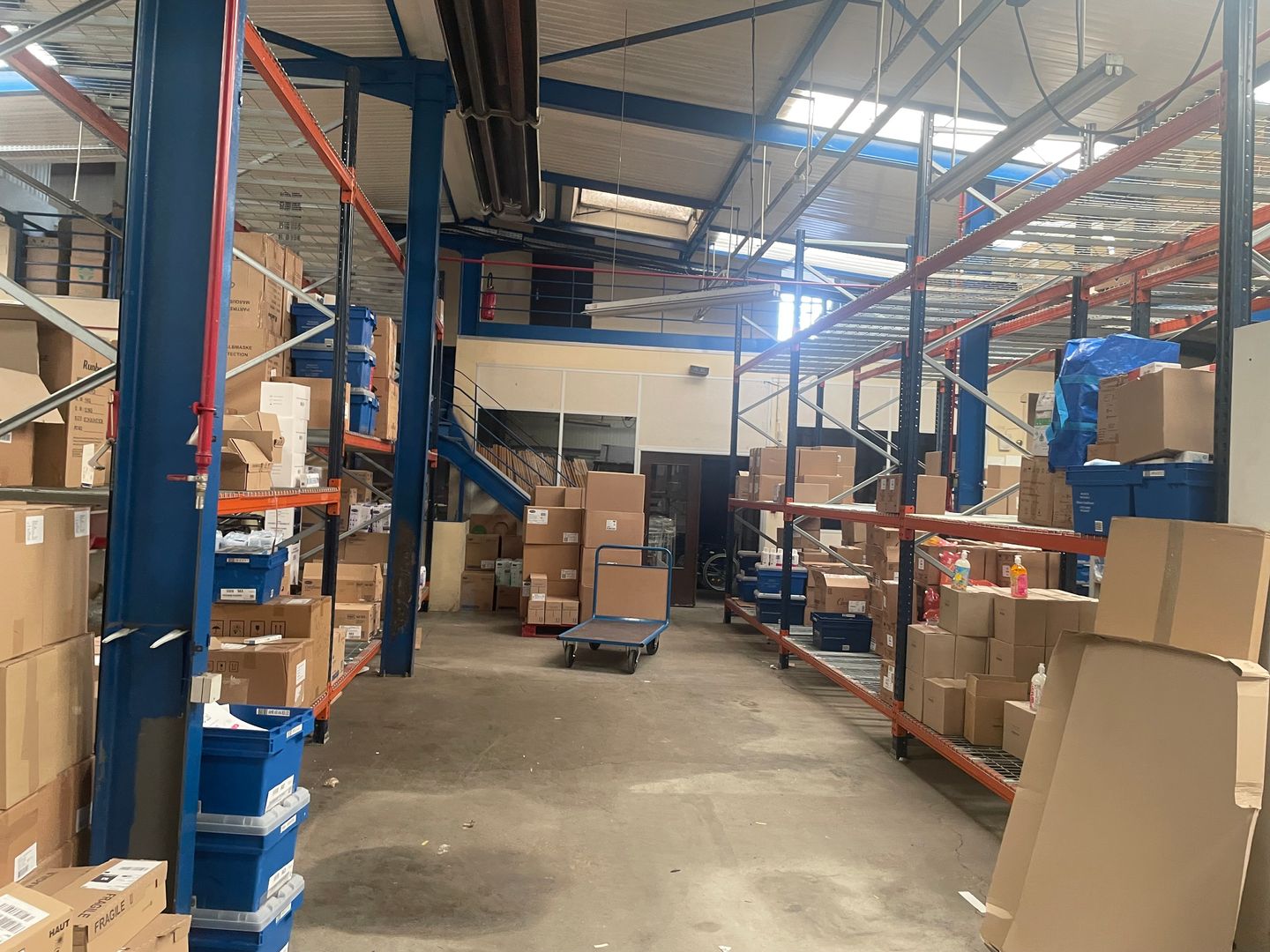 entrepôt de 550m², Livry-Gargan (Seine-Saint-Denis)