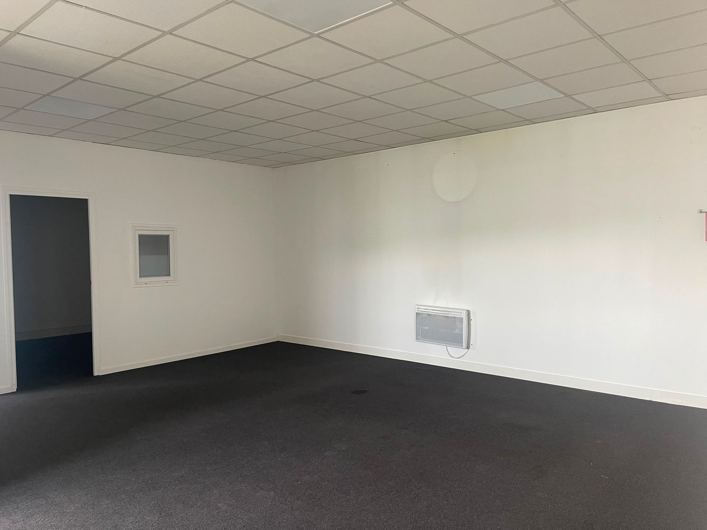 local d'activités de 476m², Stains (Seine-Saint-Denis)
