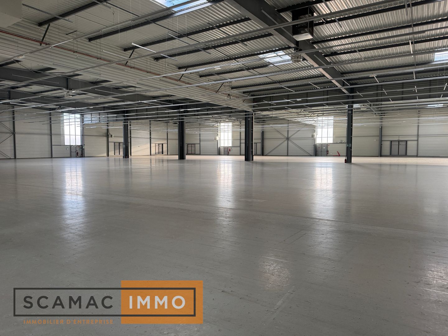 local d'activités de 1&nbsp;978m², Les Ulis (Essonne)
