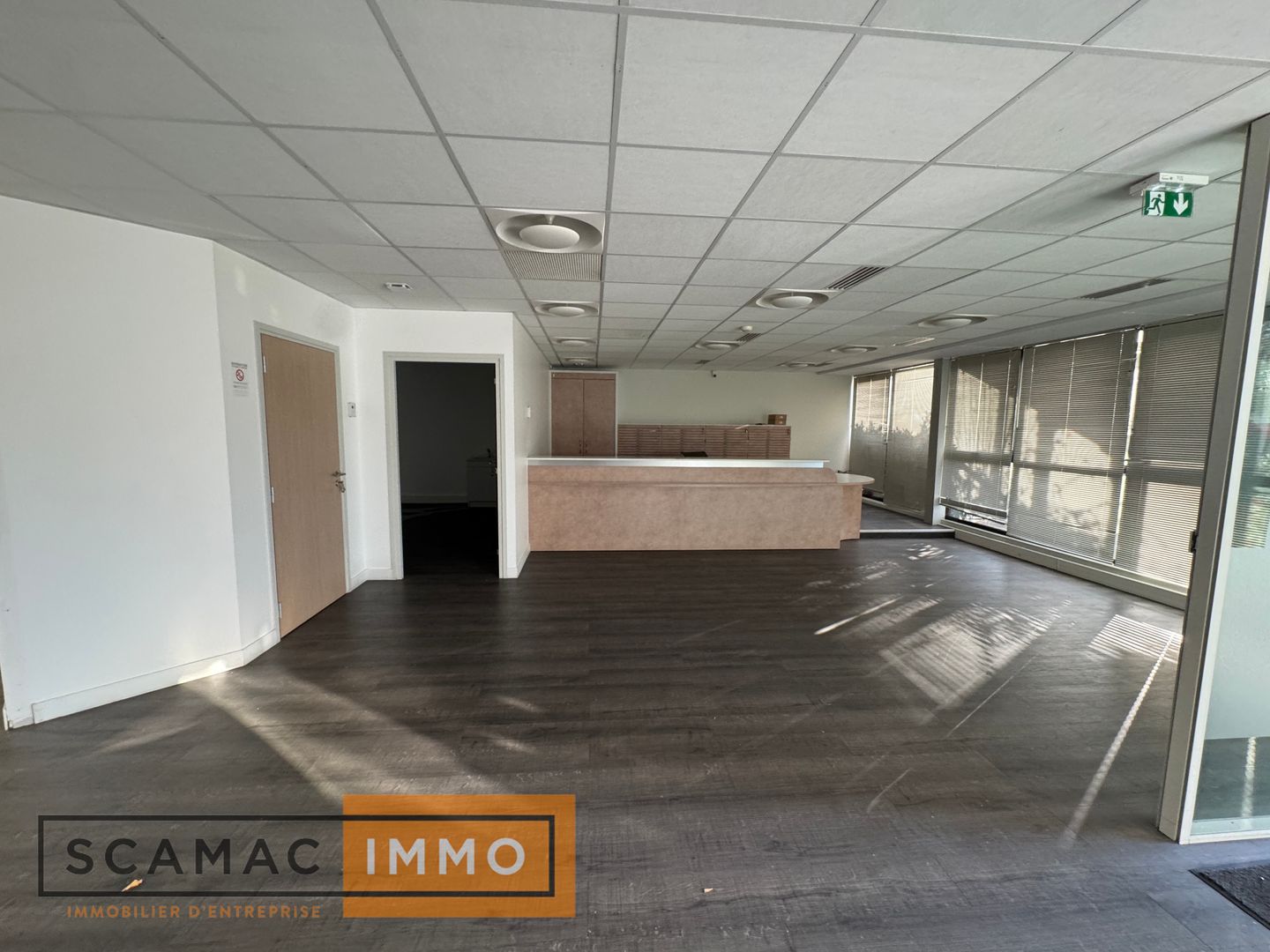 local d'activités de 4&nbsp;557m², Les Ulis (Essonne)