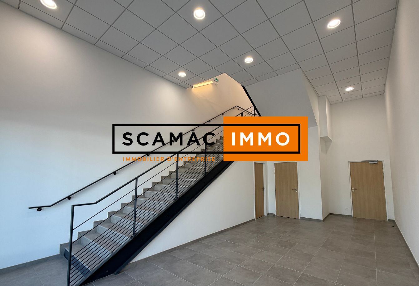 local d'activités de 2 635m², Aulnay-sous-Bois (Seine-Saint-Denis)