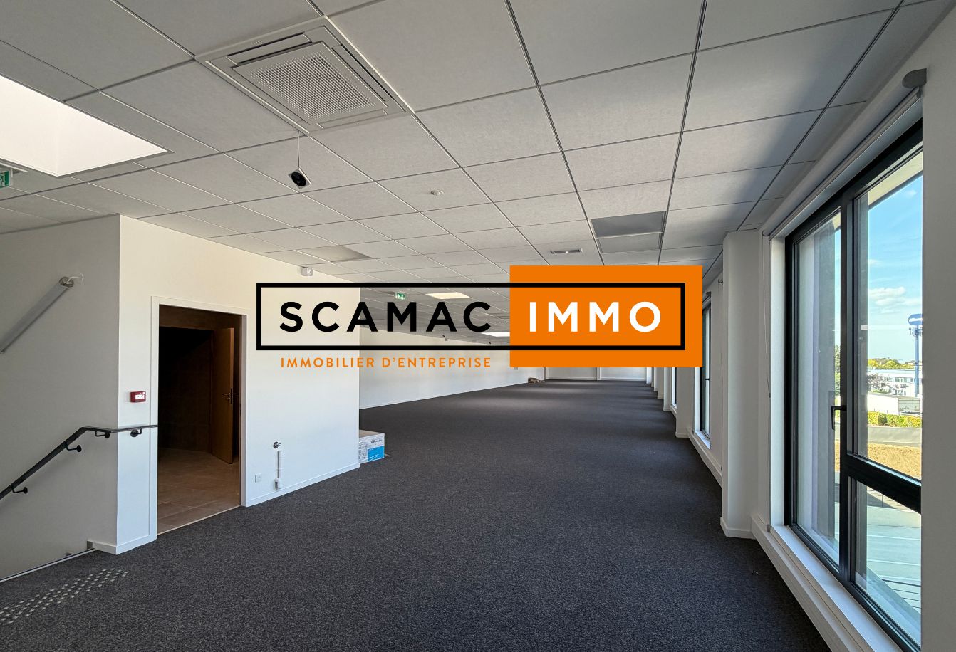 local d'activités de 2 635m², Aulnay-sous-Bois (Seine-Saint-Denis)