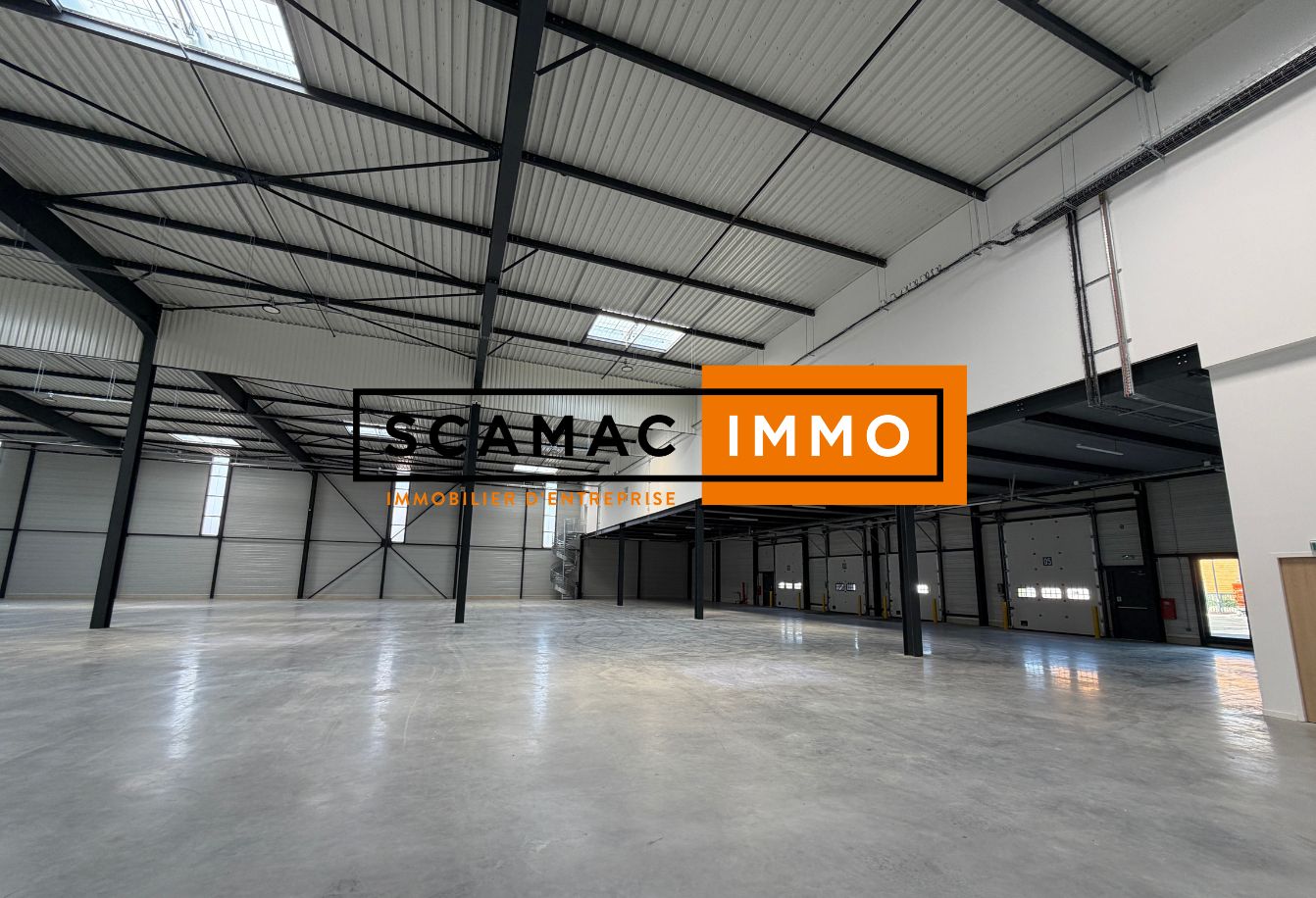 local d'activités de 2 635m², Aulnay-sous-Bois (Seine-Saint-Denis)