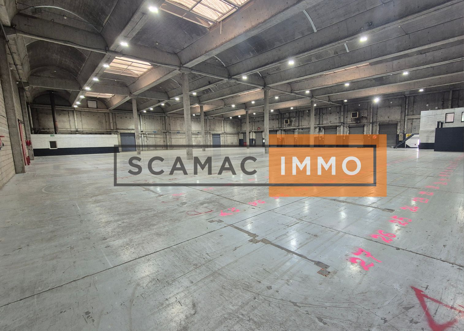locaux mixtes de 2 100m², Gonesse (Val-d'Oise)