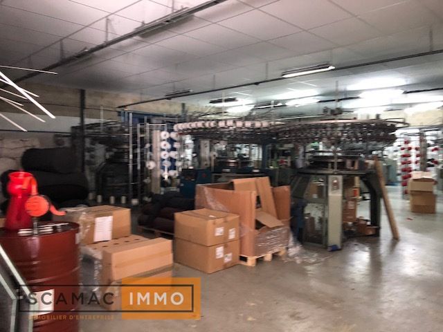 local d'activités de 238m², Vaux-le-Pénil (Seine-et-Marne)