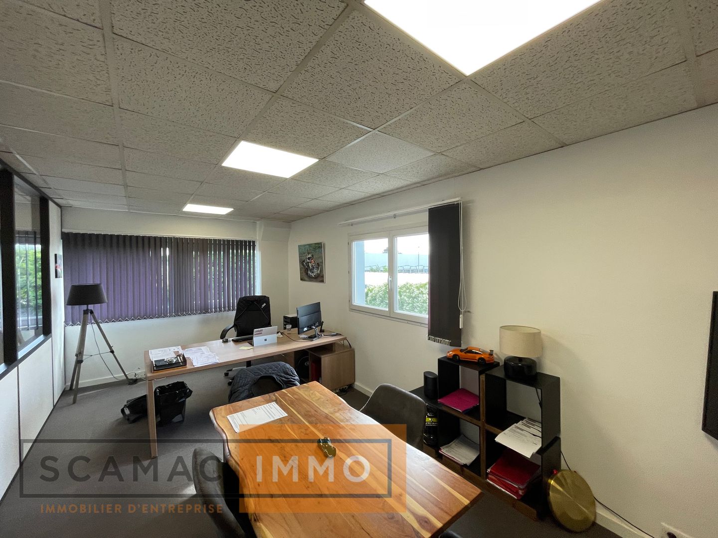 local d'activités de 238m², Vaux-le-Pénil (Seine-et-Marne)