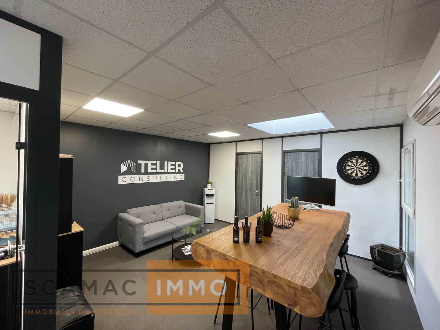 local d'activités de 238m², Vaux-le-Pénil (Seine-et-Marne)