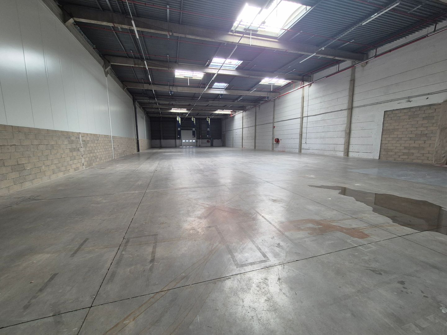 locaux mixtes de 1 322m², Saint-Witz (Val-d'Oise)