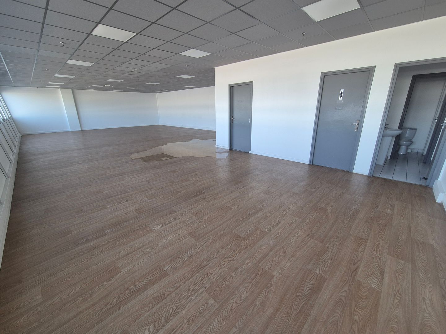 locaux mixtes de 1 322m², Saint-Witz (Val-d'Oise)