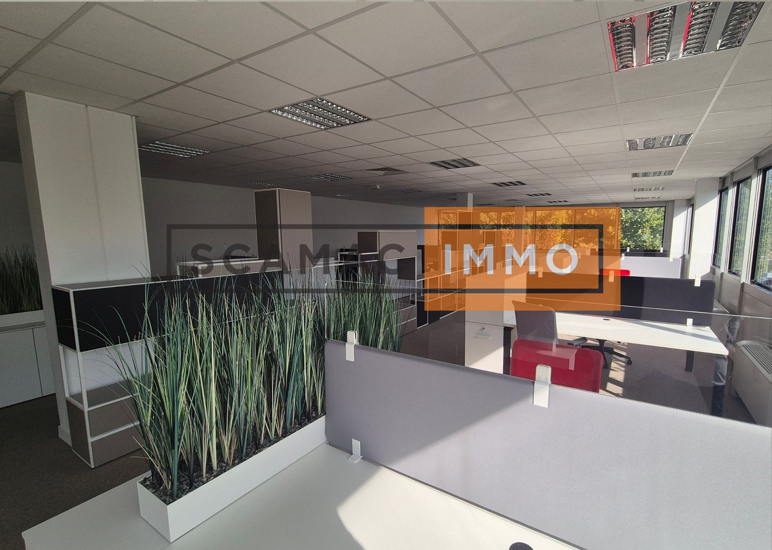 bureau de 1 384m², Roissy-en-France (Val-d'Oise)