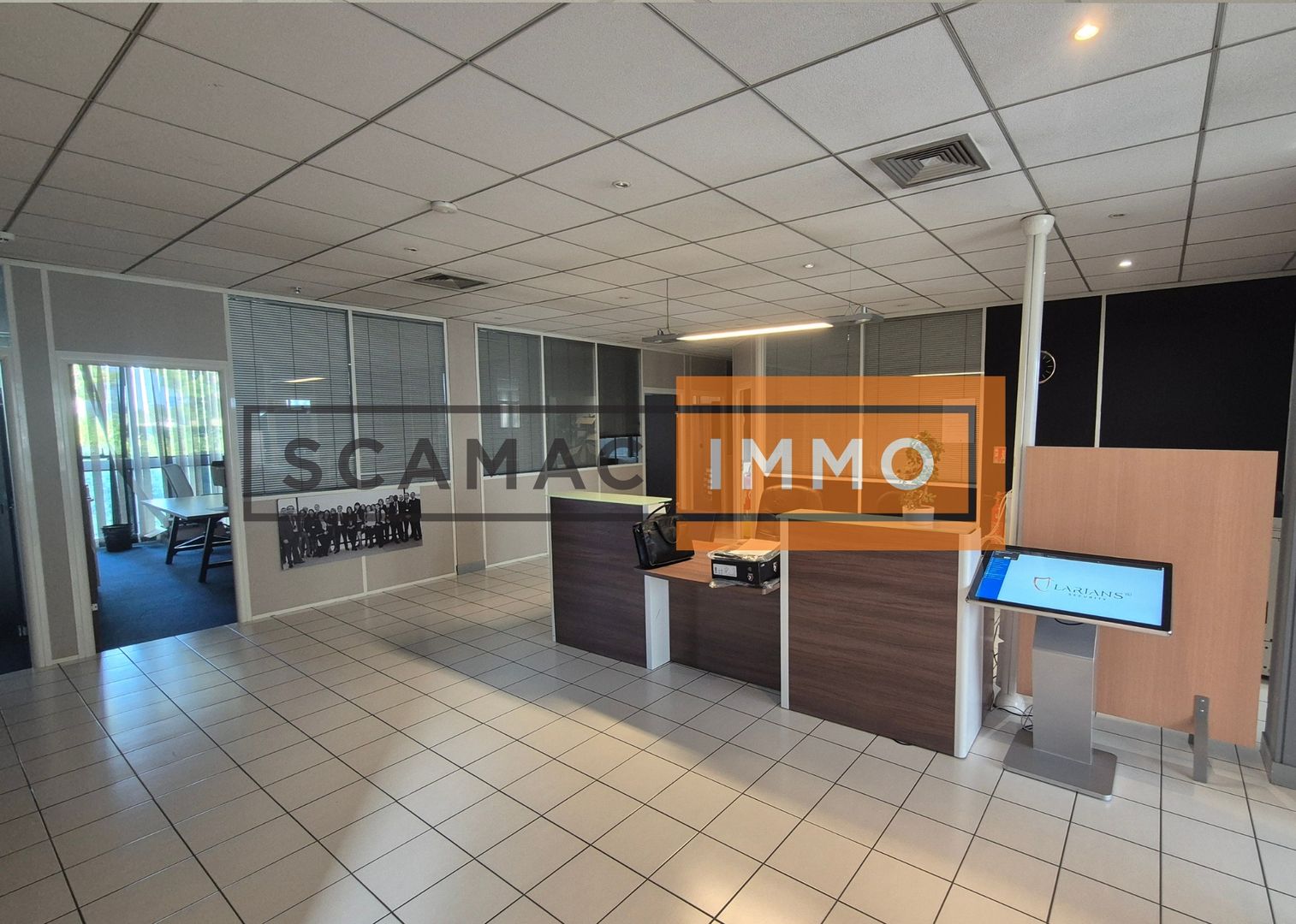 bureau de 1 384m², Roissy-en-France (Val-d'Oise)
