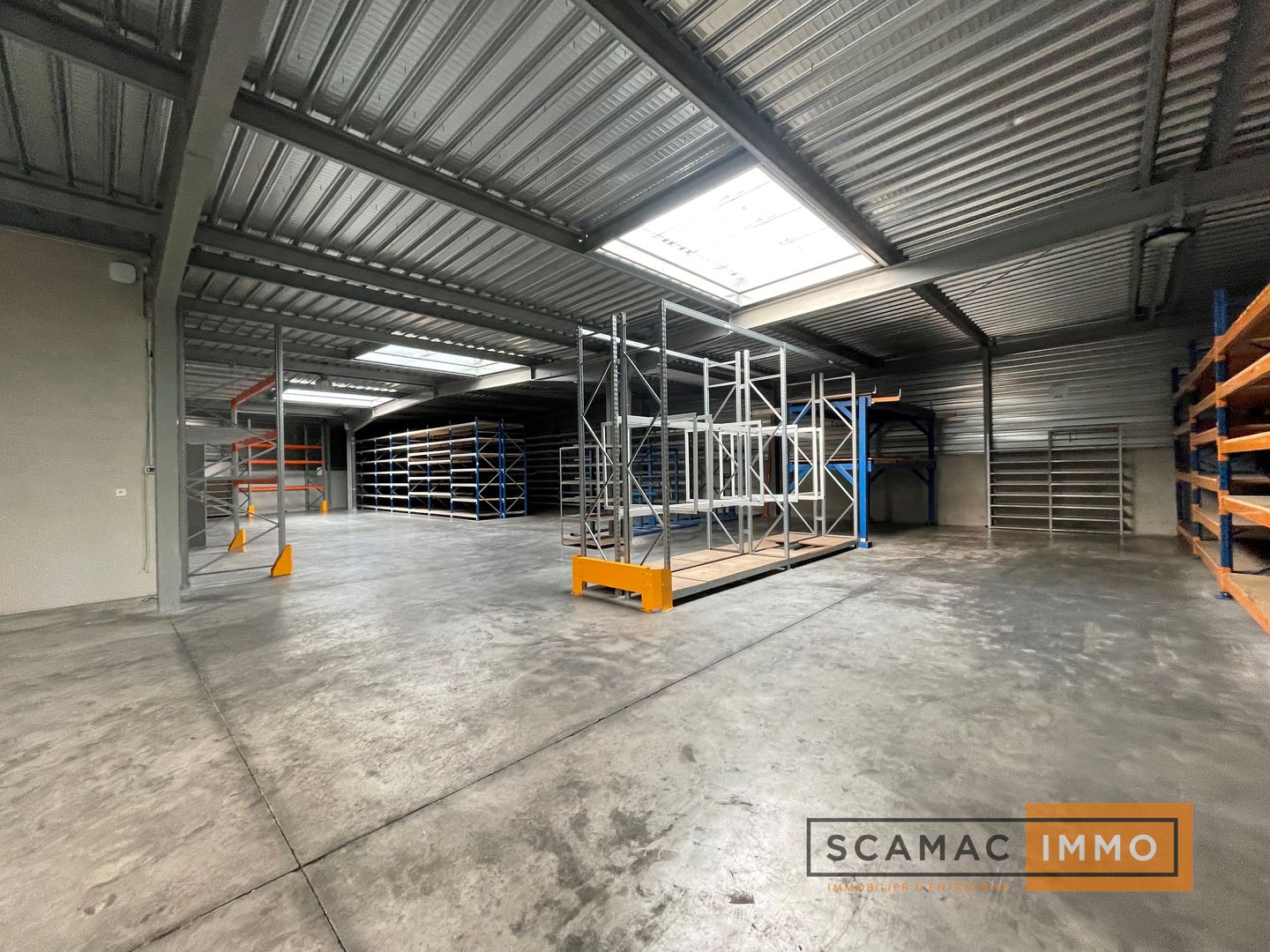 entrepôt de 955m², Chilly-Mazarin (Essonne)