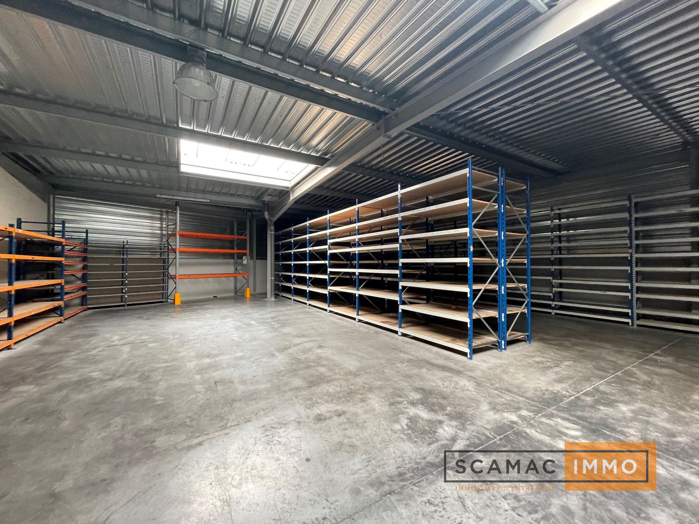 entrepôt de 955m², Chilly-Mazarin (Essonne)