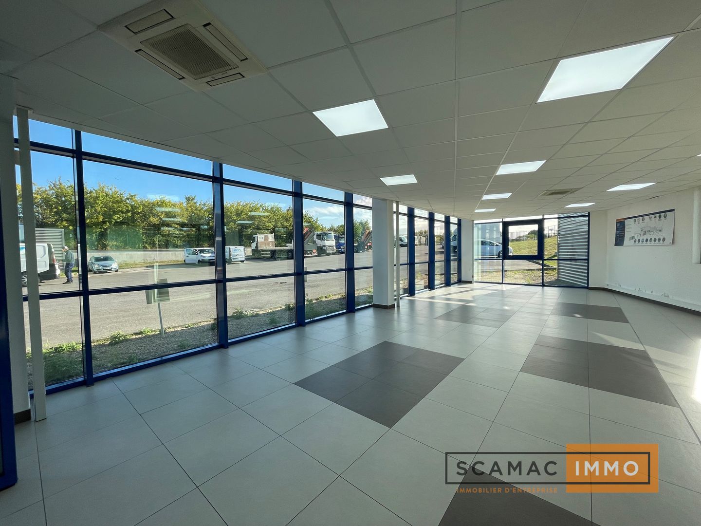 entrepôt de 955m², Chilly-Mazarin (Essonne)