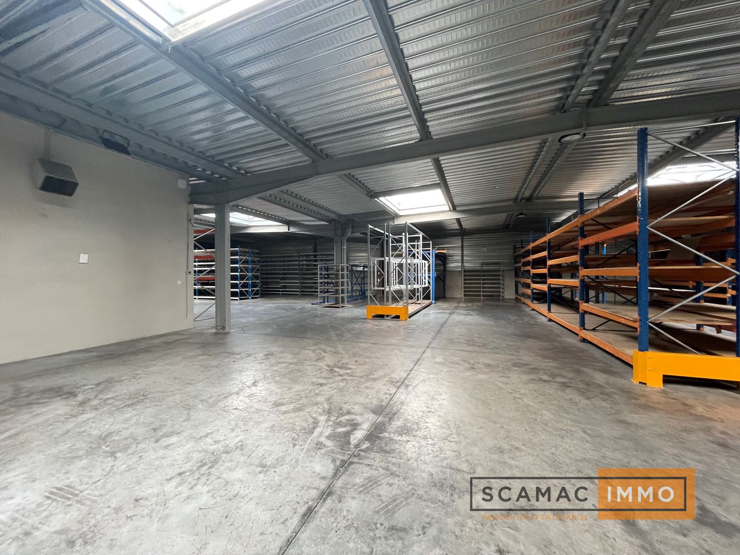 entrepôt de 955m², Chilly-Mazarin (Essonne)